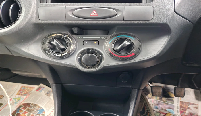 2017 Toyota Etios GD, Diesel, Manual, 1,18,853 km, interior