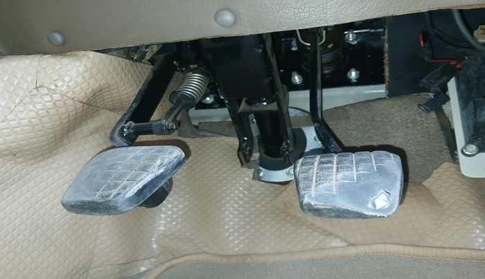 2014 Tata Safari 4X2 EX DICOR 2.2 VTT, Diesel, Manual, 55,128 km, interior