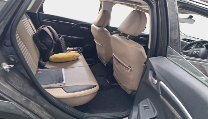 2017 Honda WR-V 1.5L I-DTEC VX MT, Diesel, Manual, 1,43,009 km, interior