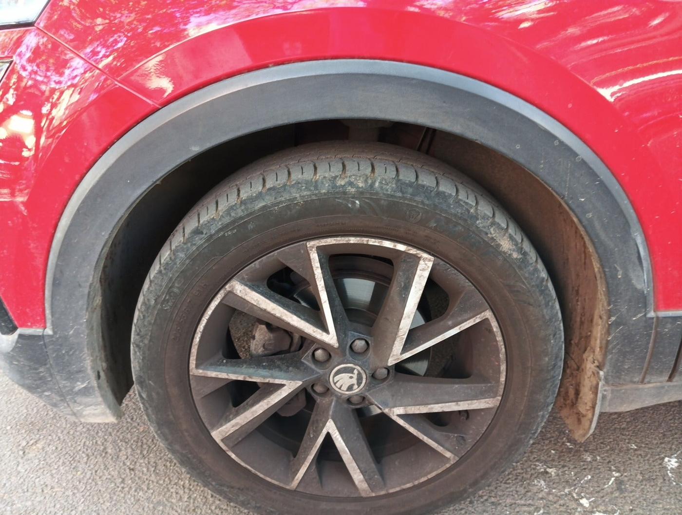2022 Skoda KUSHAQ MONTE CARLO 1.0L TSI AT, Petrol, Automatic, 18,336 km, tyre