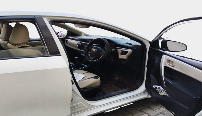 2015 Toyota Corolla Altis G DIESEL, Diesel, Manual, 1,23,220 km, interior