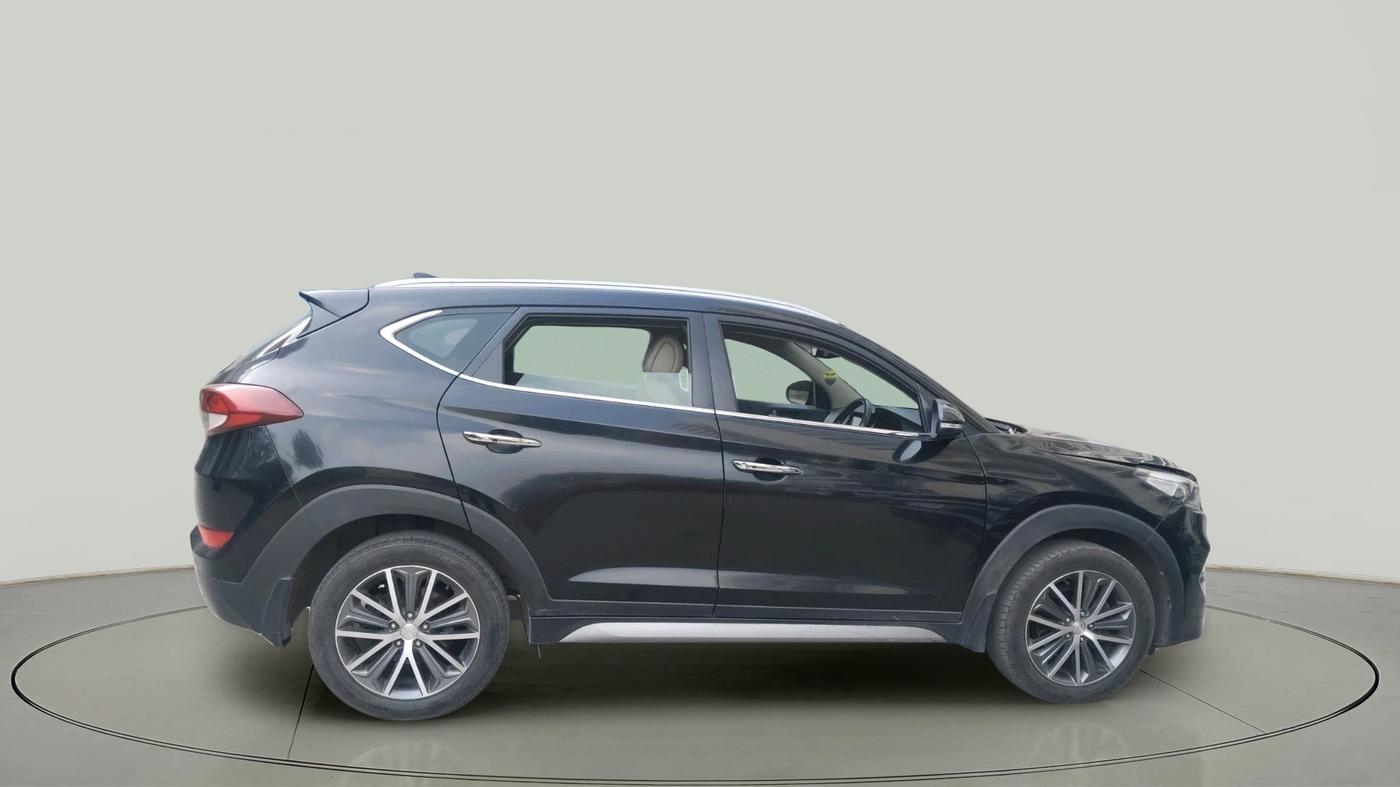 2017 Hyundai Tucson 2WD AT GL DIESEL
, Diesel, Automatic, 50,297 km, exterior