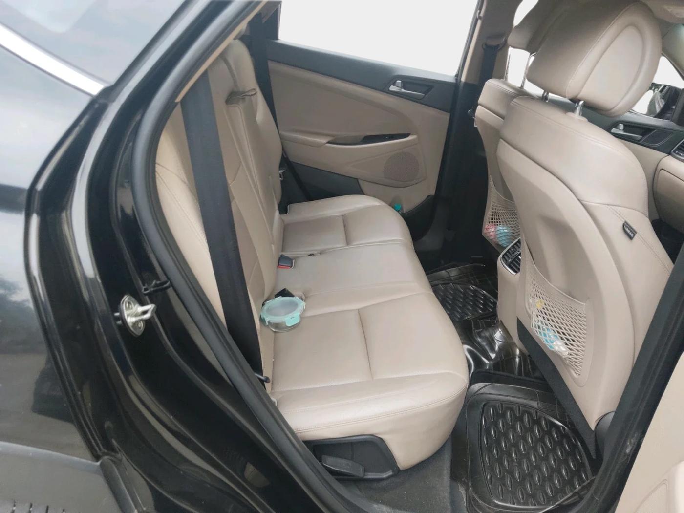 2017 Hyundai Tucson 2WD AT GL DIESEL
, Diesel, Automatic, 50,297 km, interior