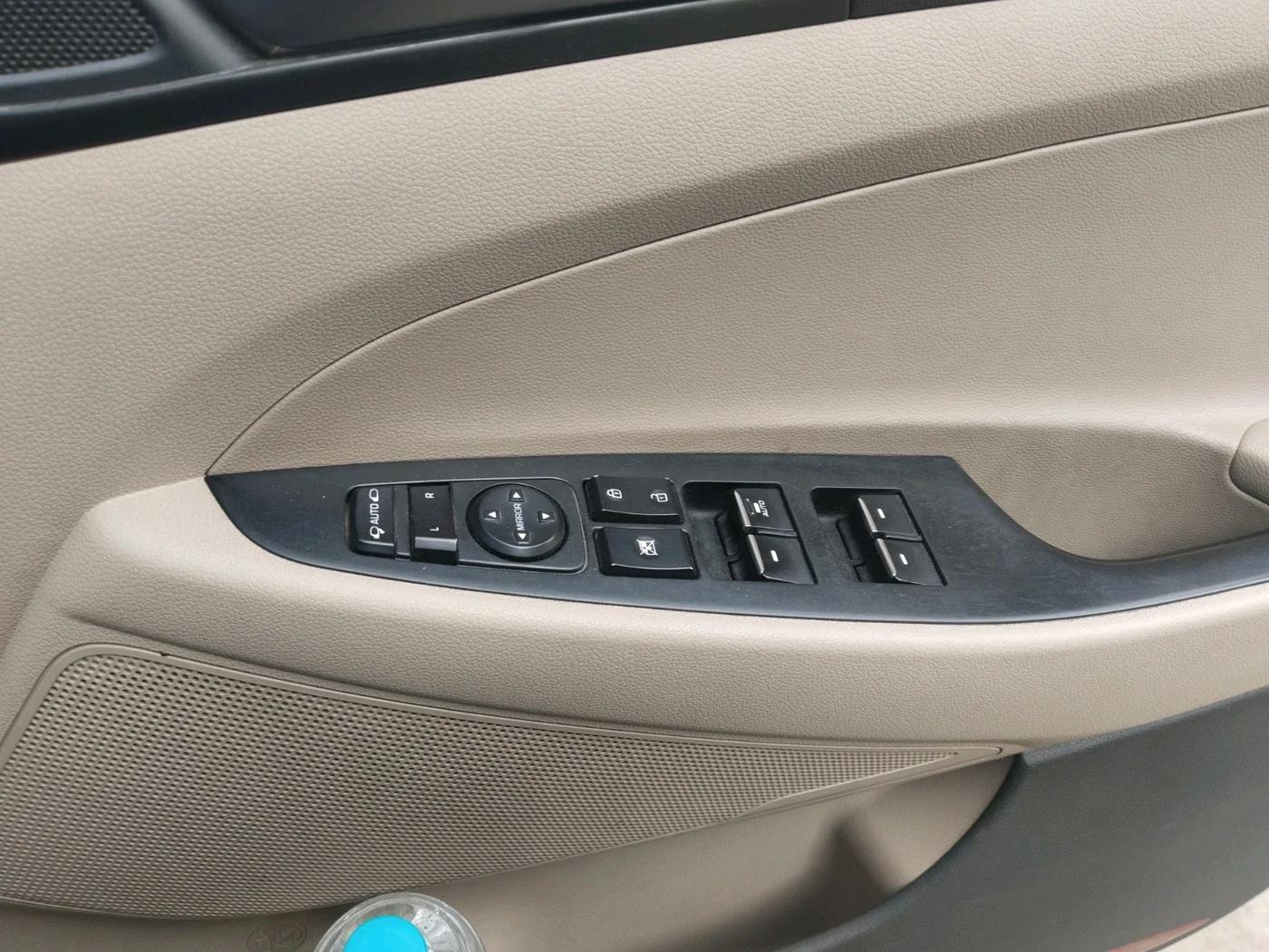2017 Hyundai Tucson 2WD AT GL DIESEL
, Diesel, Automatic, 50,297 km, interior