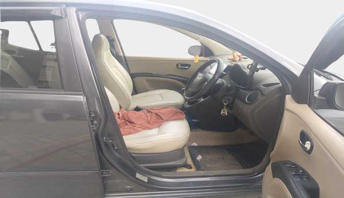2010 Hyundai i10 SPORTZ 1.2, Petrol, Manual, 61,318 km, interior