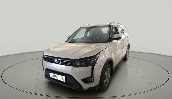 2022 Mahindra XUV300 W6 1.5 DIESEL AMT, Diesel, Automatic, 41,661 km, exterior