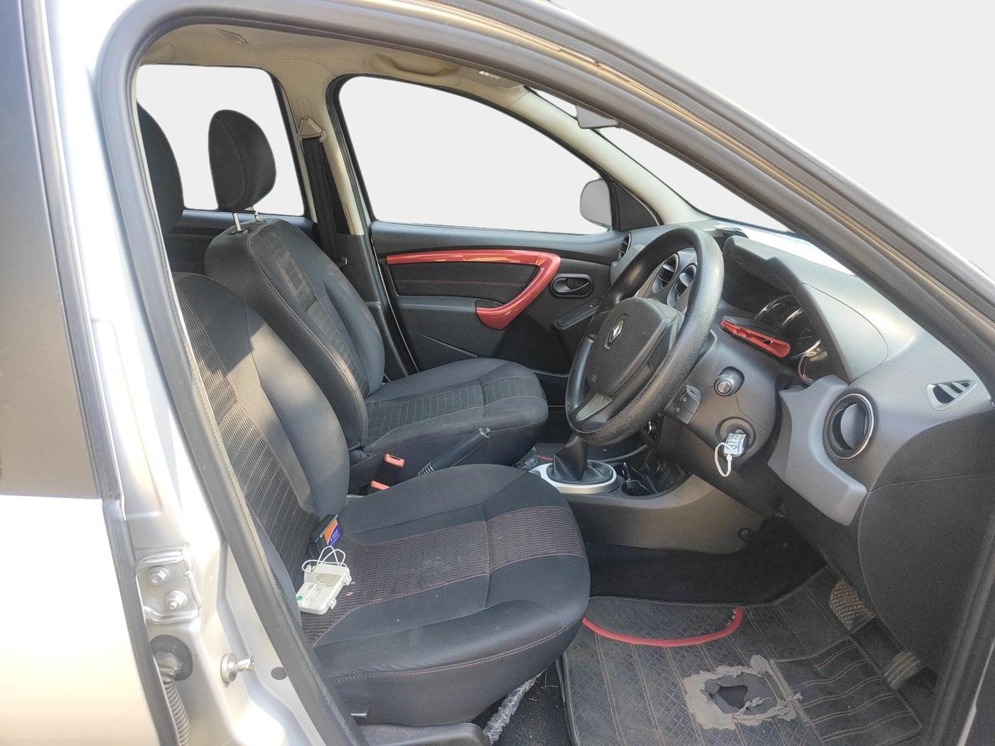 2018 Renault Duster RXS CVT, Petrol, Automatic, 93,374 km, interior