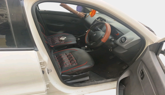 2016 Renault Kwid RXT 0.8, Petrol, Manual, 78,797 km, interior