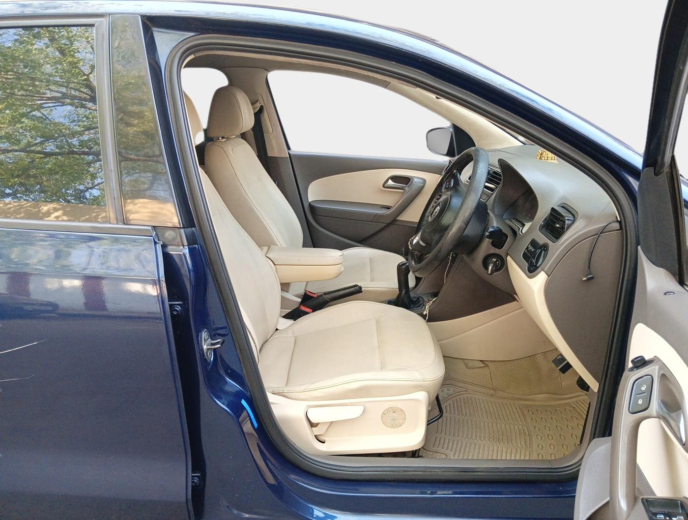 2013 Volkswagen Vento HIGHLINE DIESEL 1.6, Diesel, Manual, 1,00,245 km, interior