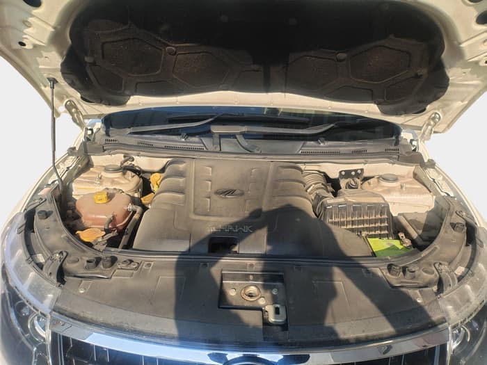 2020 Mahindra XUV500 W7 AT, Diesel, Automatic, 39,747 km, exterior