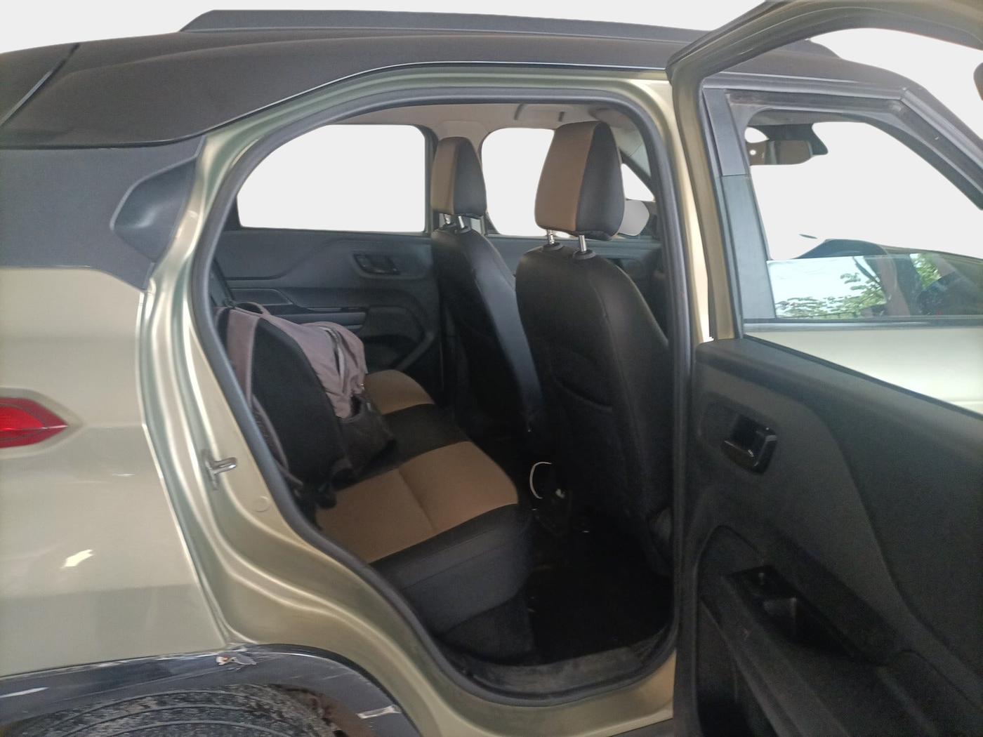 2022 Tata PUNCH CREATIVE 1.2 AMT KAZIRANGA EDITION , Petrol, Automatic, 77,247 km, interior