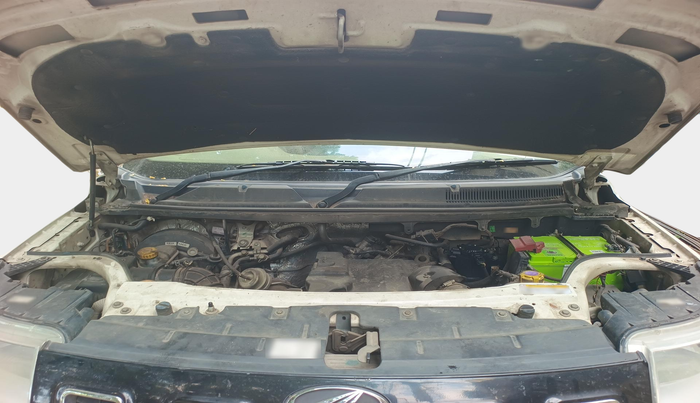 2015 Mahindra TUV300 T8, Diesel, Manual, 1,17,411 km, exterior