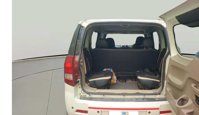 2015 Mahindra TUV300 T8, Diesel, Manual, 1,17,411 km, exterior