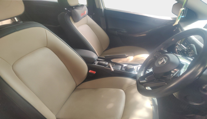 2022 Tata NEXON XZA PLUS (PREMIUM) KAZIRANGA PETROL, Petrol, Automatic, 36,075 km, interior