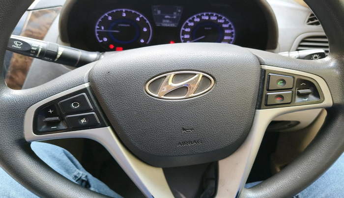 2012 Hyundai Verna FLUIDIC 1.6 CRDI SX, Diesel, Manual, 1,05,433 km, interior