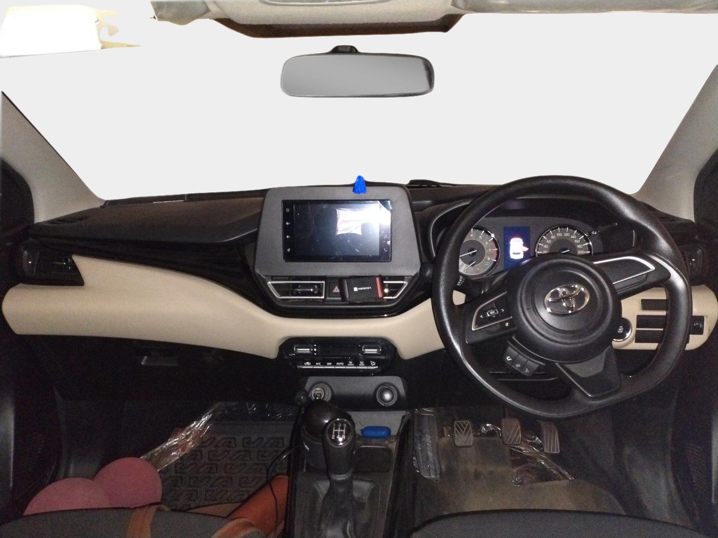 2023 Toyota Glanza G, Petrol, Manual, 9,000 km, interior