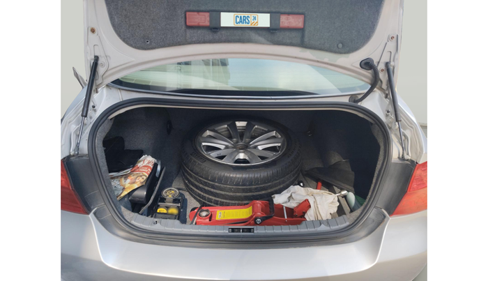 2010 BMW 3 Series 320d, Diesel, Automatic, 1,14,397 km, exterior