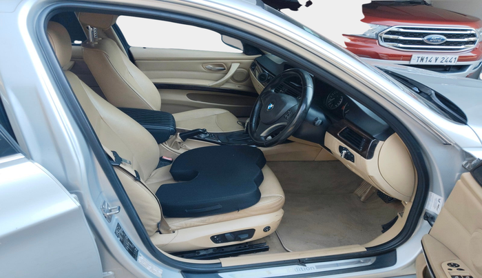 2010 BMW 3 Series 320d, Diesel, Automatic, 1,14,397 km, interior