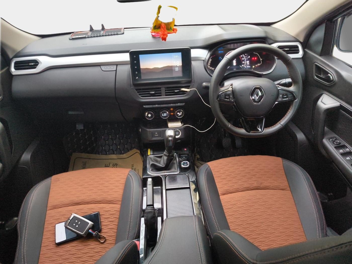 2024 Renault Kiger RXZ AMT DUAL TONE, Petrol, Automatic, 8,480 km, interior