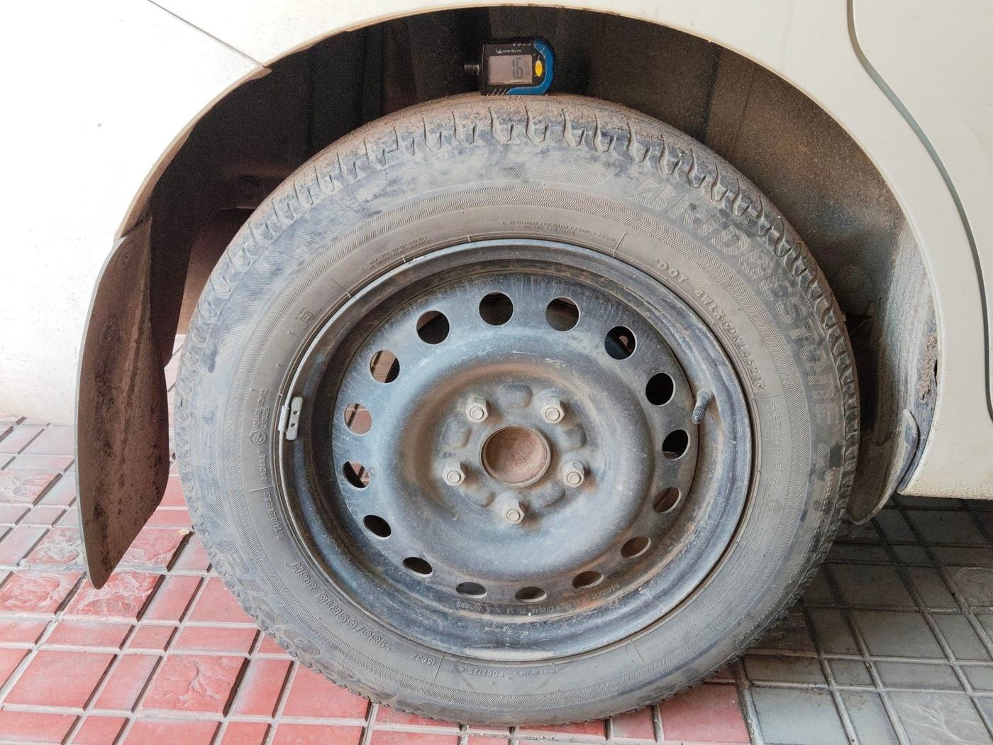 2021 Maruti Ertiga TOUR M, Petrol, Manual, 57,918 km, tyre