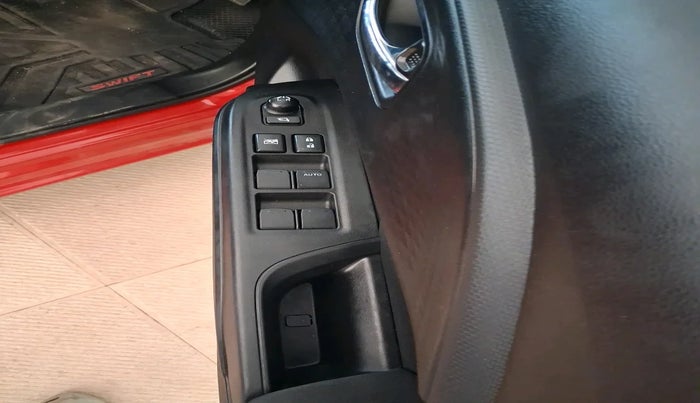 2025 Maruti Swift VXi (O) AMT, Petrol, Automatic, 745 km, interior