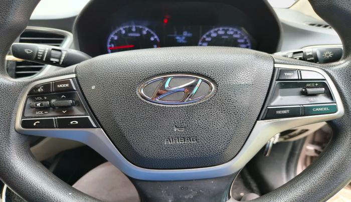 2017 Hyundai Verna 1.6 VTVT SX, Petrol, Manual, 59,468 km, interior
