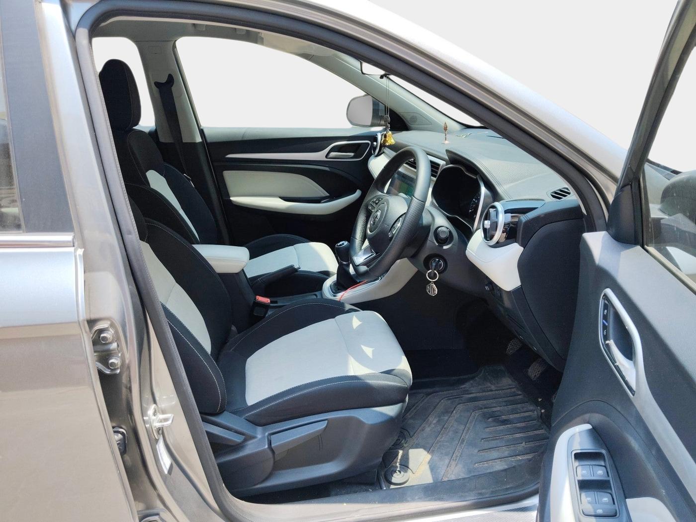 2024 MG ASTOR Sprint 1.5 MT (Ivory), Petrol, Manual, 9,692 km, interior