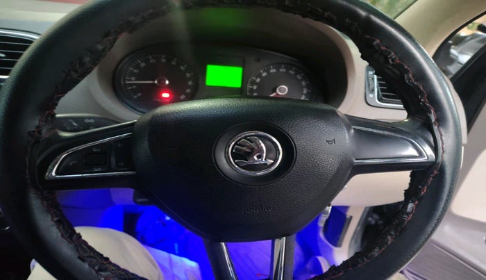 2014 Skoda Rapid ELEGANCE 1.6 TDI CR MT, Diesel, Manual, 1,03,485 km, interior