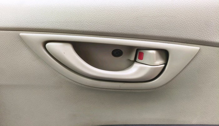 2013 Honda Brio S MT, Petrol, Manual, 1,04,587 km, interior