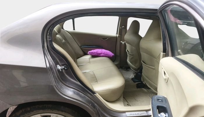 2015 Honda Amaze 1.2L I-VTEC S, Petrol, Manual, 1,36,991 km, interior