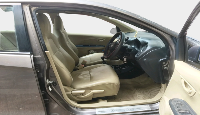 2015 Honda Amaze 1.2L I-VTEC S, Petrol, Manual, 1,36,991 km, interior