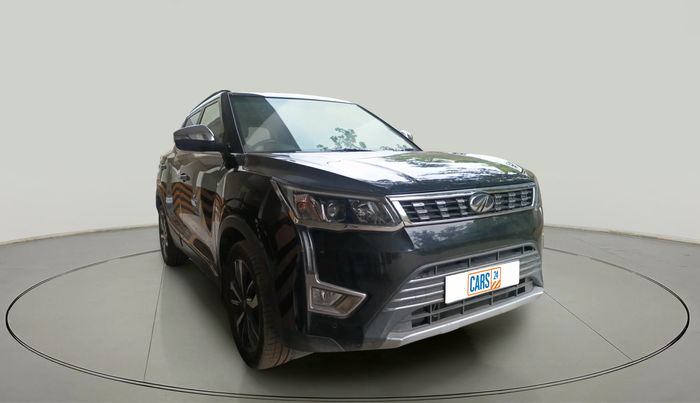 2021 Mahindra XUV300 W8 (O) 1.5 DIESEL, Diesel, Manual, 71,506 km, exterior