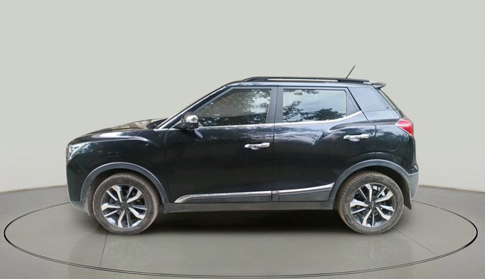 2021 Mahindra XUV300 W8 (O) 1.5 DIESEL, Diesel, Manual, 71,506 km, exterior