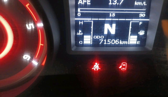 2021 Mahindra XUV300 W8 (O) 1.5 DIESEL, Diesel, Manual, 71,506 km, interior