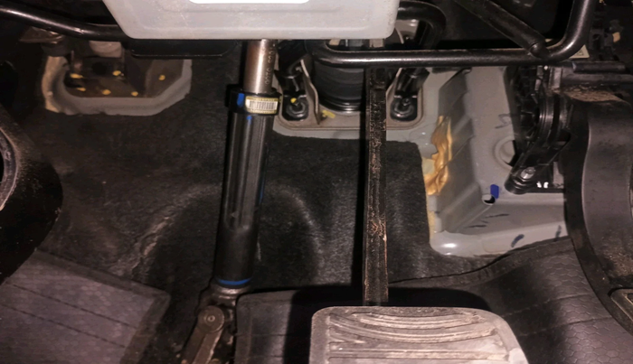 2021 Mahindra XUV300 W8 (O) 1.5 DIESEL, Diesel, Manual, 71,506 km, interior