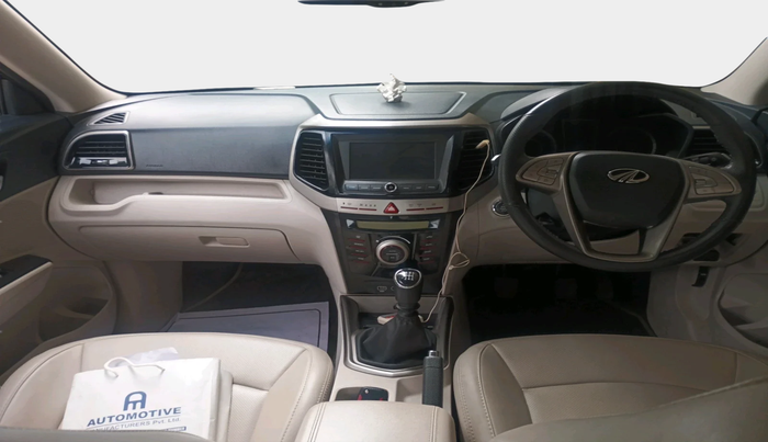 2021 Mahindra XUV300 W8 (O) 1.5 DIESEL, Diesel, Manual, 71,506 km, interior