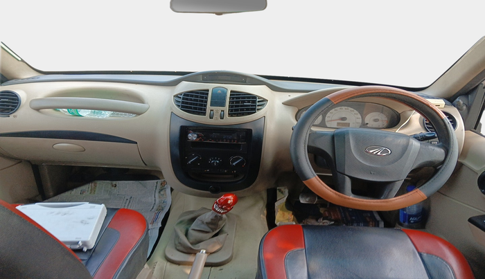2018 Mahindra Xylo D4, Diesel, Manual, 1,21,205 km, interior