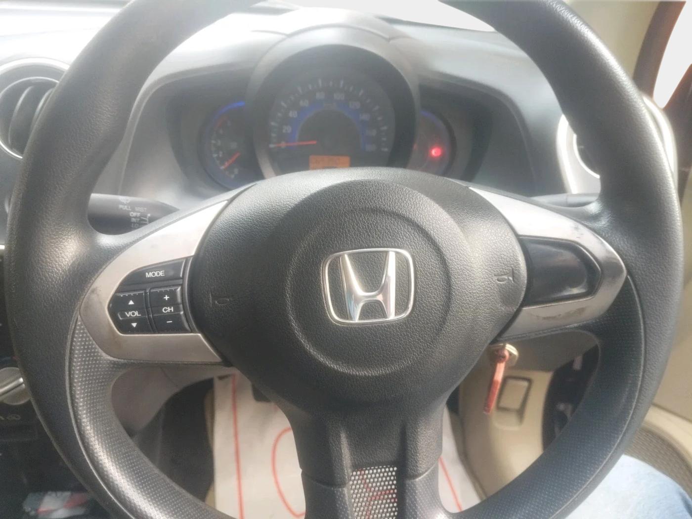 2015 Honda Mobilio 1.5L I-DTEC S, Diesel, Manual, 65,350 km, interior