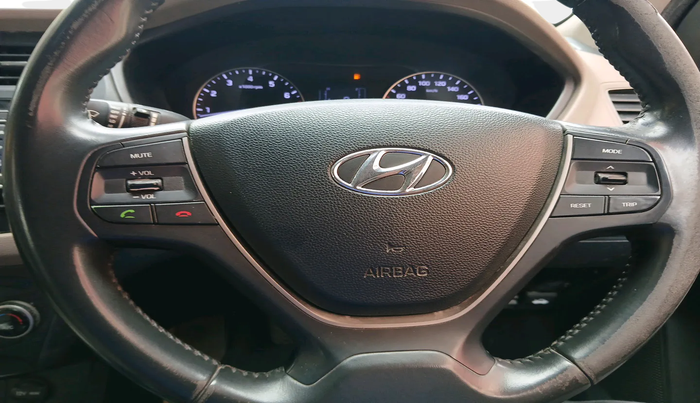 2015 Hyundai Elite i20 SPORTZ 1.2 (O), Petrol, Manual, 1,04,395 km, interior