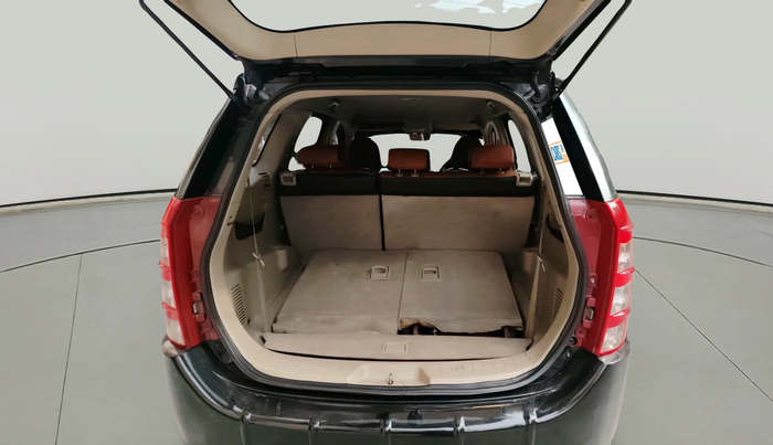 2016 Mahindra XUV500 W4, Diesel, Manual, 66,907 km, exterior