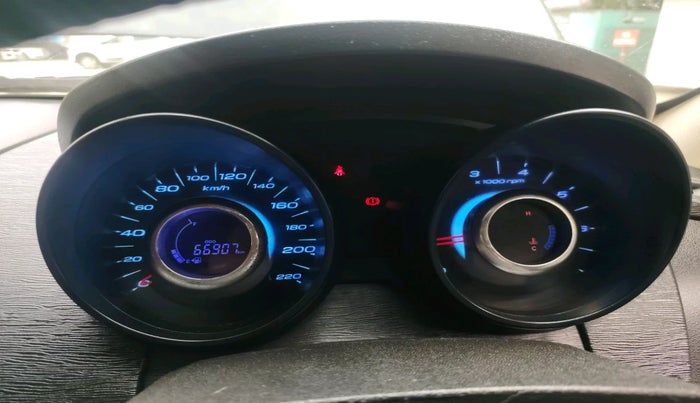 2016 Mahindra XUV500 W4, Diesel, Manual, 66,907 km, interior