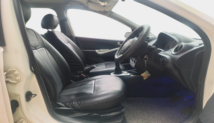 2014 Ford Figo TITANIUM 1.4 DIESEL, Diesel, Manual, 1,52,480 km, interior