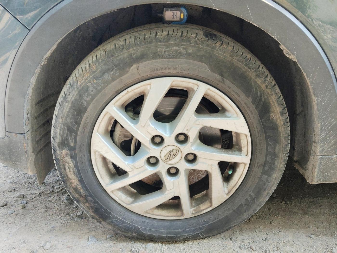 2022 Mahindra XUV300 W8 1.5 DIESEL, Diesel, Manual, 57,233 km, tyre