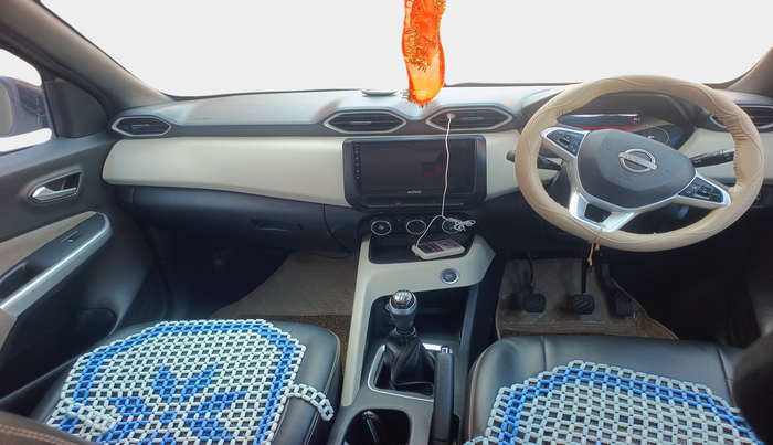 2022 Nissan MAGNITE XV MT, Petrol, Manual, 28,403 km, interior