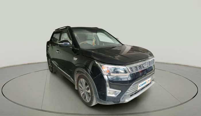 2020 Mahindra XUV300 W8 (O) 1.2 PETROL, Petrol, Manual, 77,908 km, exterior