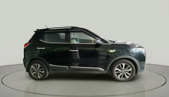 2020 Mahindra XUV300 W8 (O) 1.2 PETROL, Petrol, Manual, 77,908 km, exterior