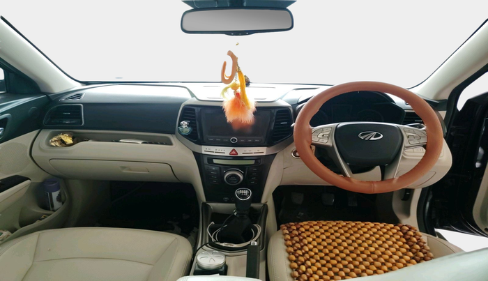 2020 Mahindra XUV300 W8 (O) 1.2 PETROL, Petrol, Manual, 77,908 km, interior