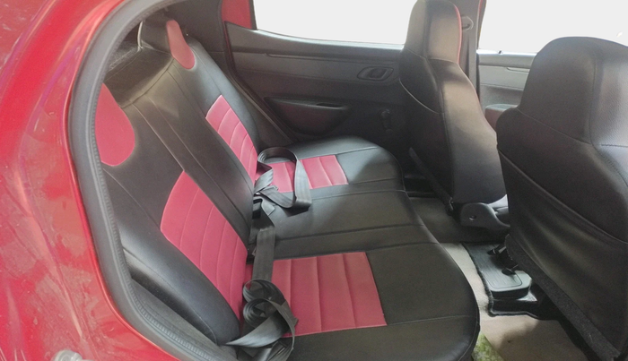 2017 Renault Kwid RXT 1.0, Petrol, Manual, 47,760 km, interior