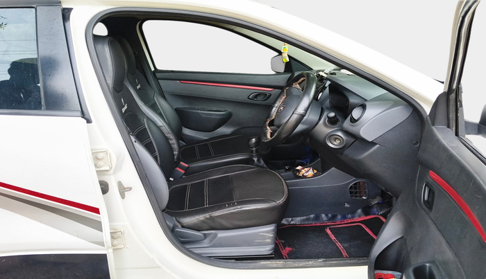 2016 Renault Kwid RXT 0.8, Petrol, Manual, 73,585 km, interior