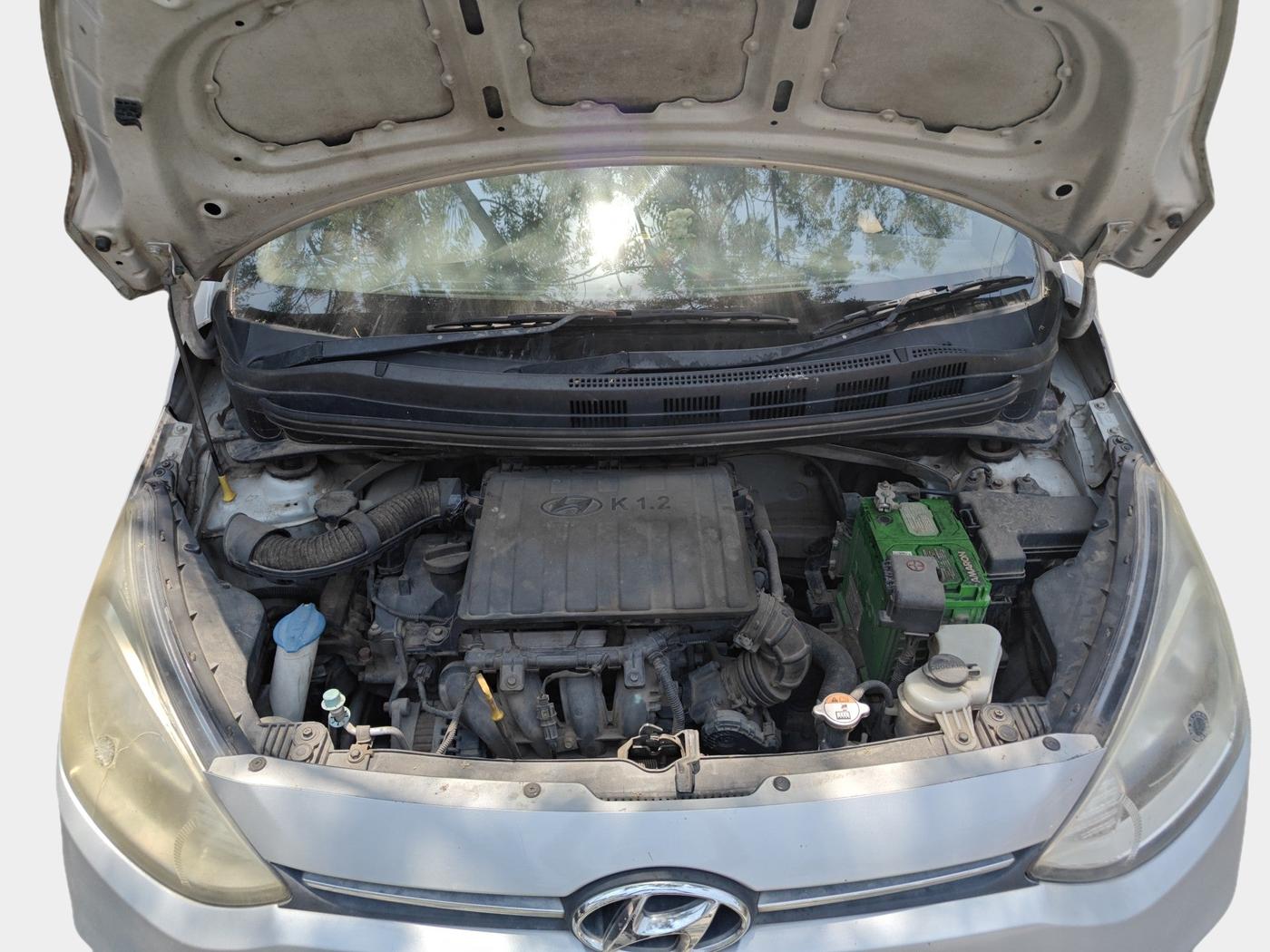 2015 Hyundai Xcent BASE 1.2, Petrol, Manual, 1,01,222 km, exterior